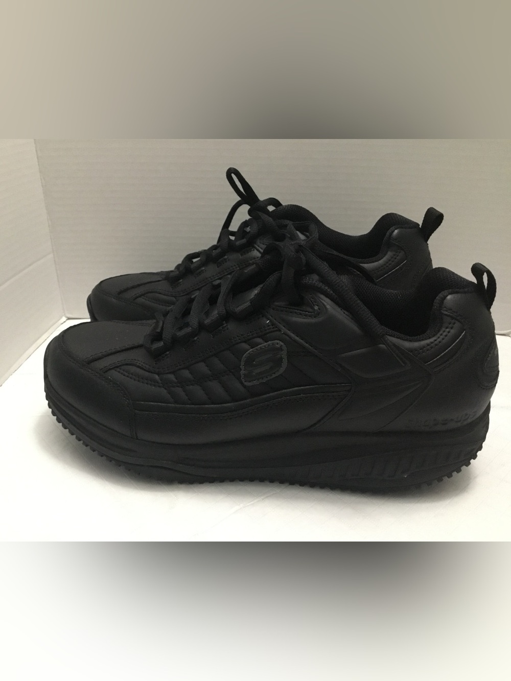 Skechers Black Men's Work Boot with Slip-Resistant Design size 11.5